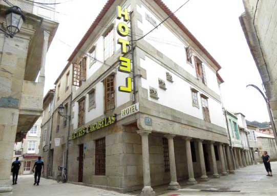 hotel tres carabelas